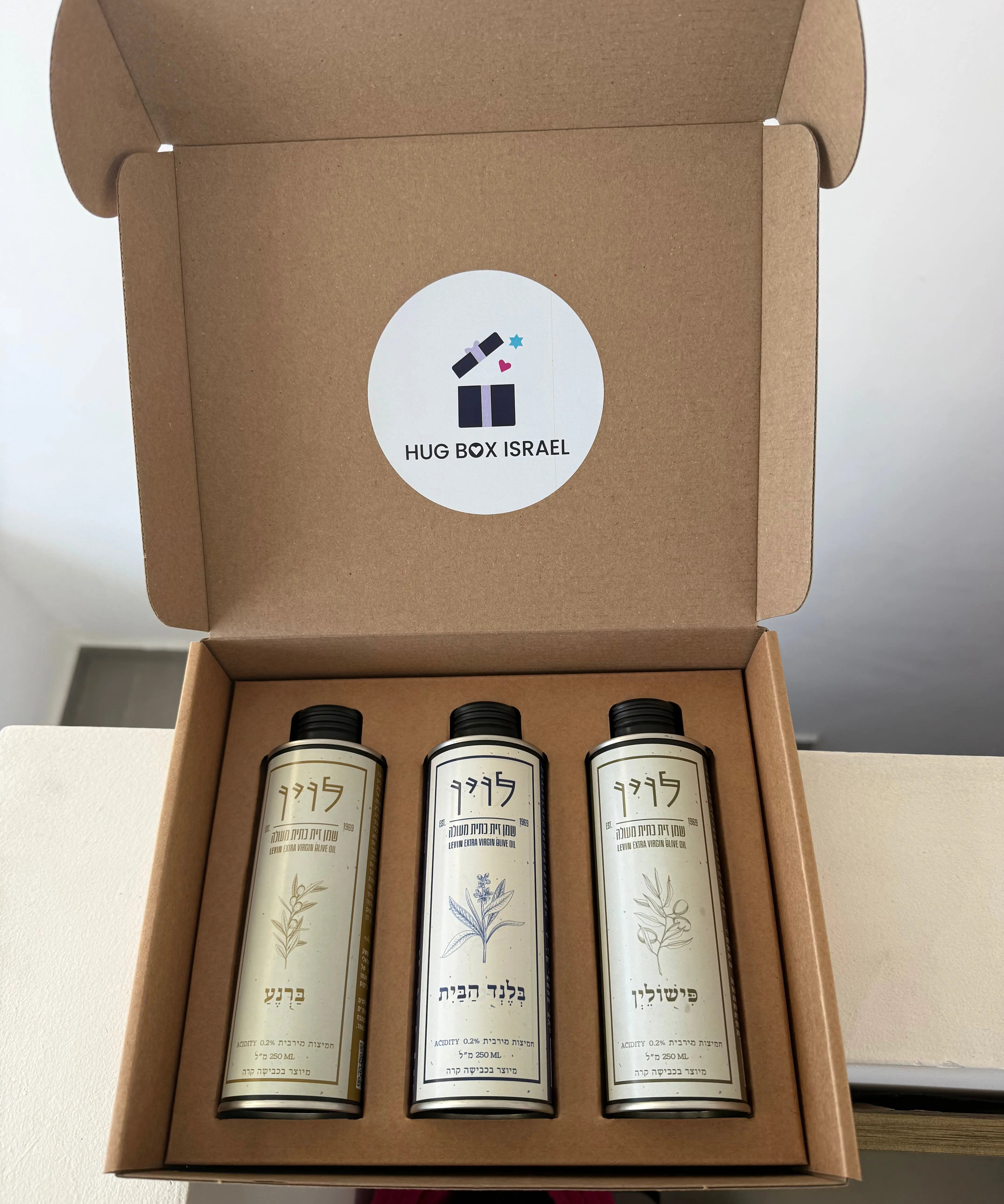 Olive Oil Hostess Box Hug Box Israel